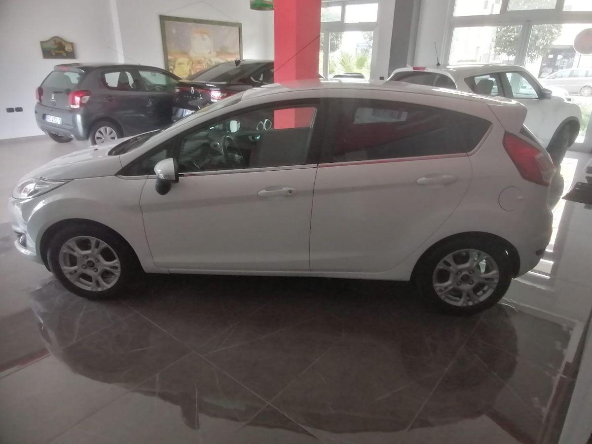 FORD - Fiesta - 1.5 TDCi 75 CV 5p. Titanium