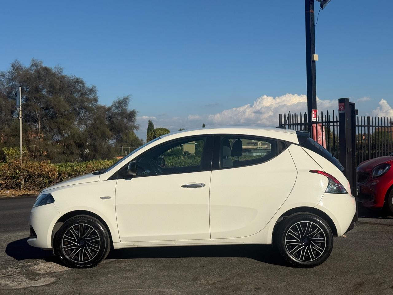 Lancia Ypsilon 1.0 FireFly Hybrid Gold Plus Bianca