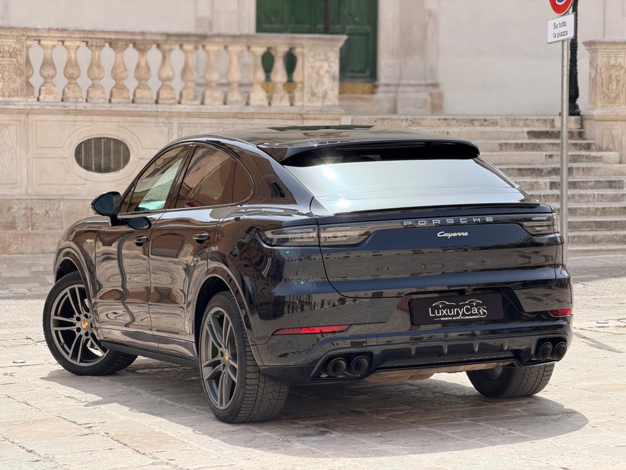 Porsche Cayenne COUPE 3.0 V6 462 CV E-HYBRID