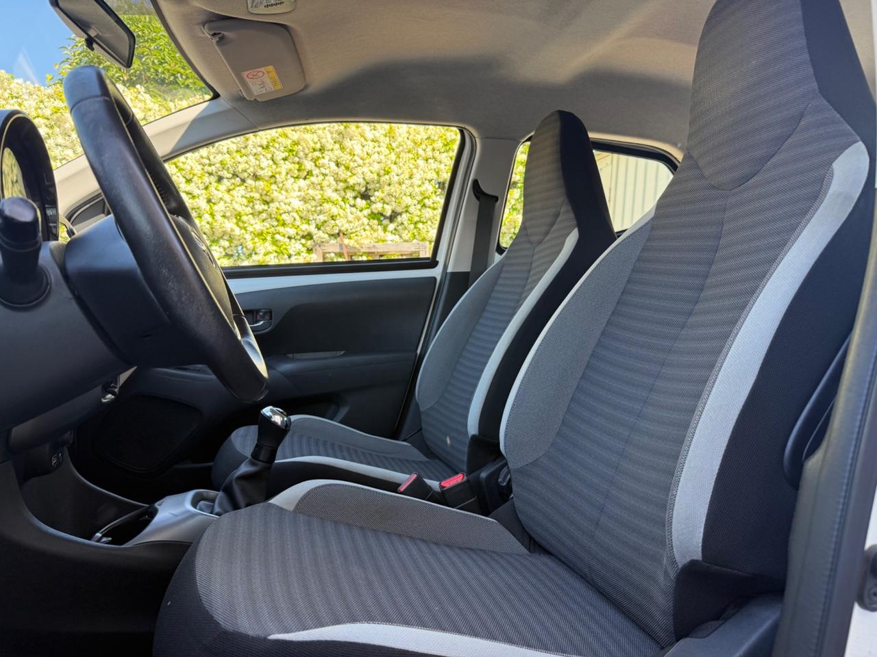 Toyota Aygo 1.0 72 CV 5 porte x-play GARANTITA NO VINCOLI FIN