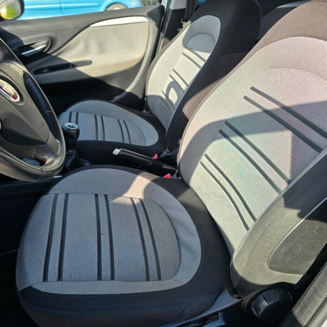 Fiat Punto 1.3 Mjt 75 CV DPF 5 porte S&S con carrello