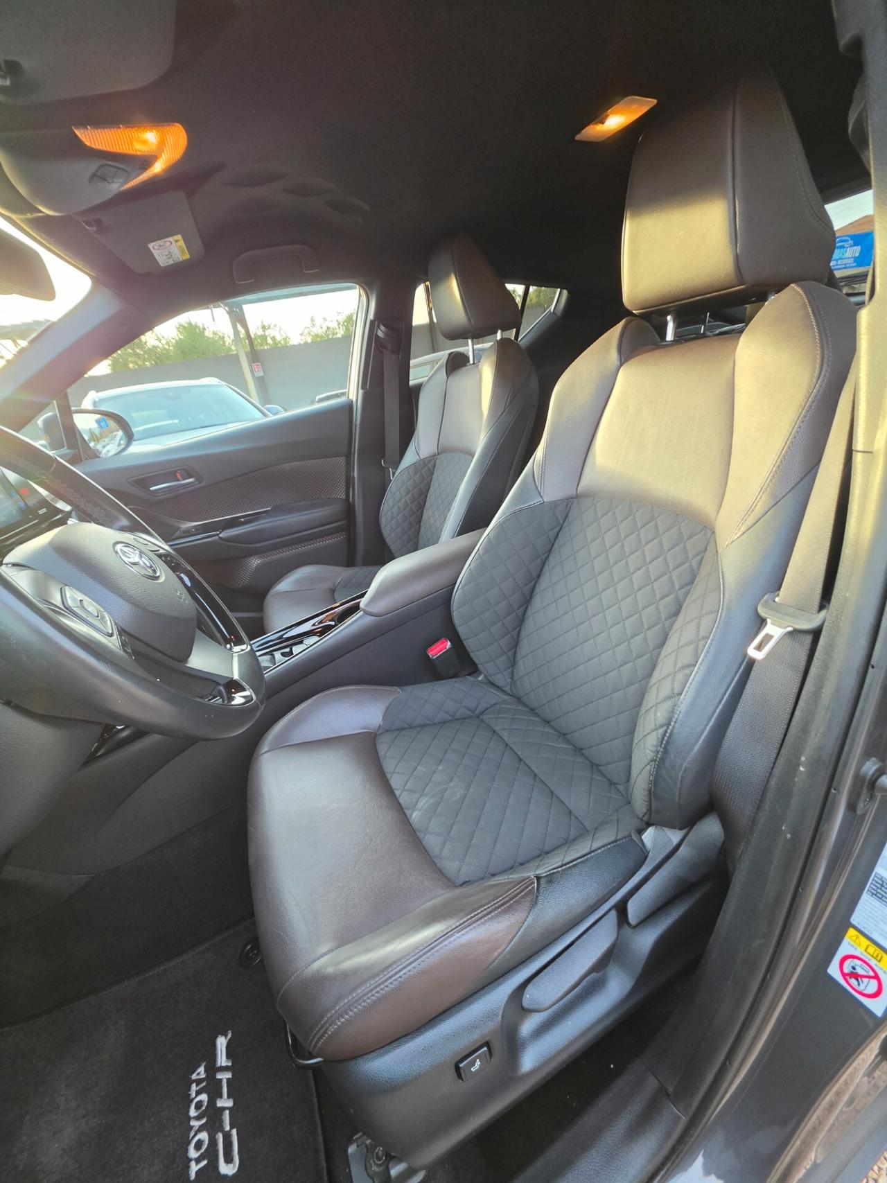 Toyota C-HR 1.8 Hybrid E-CVT Lounge