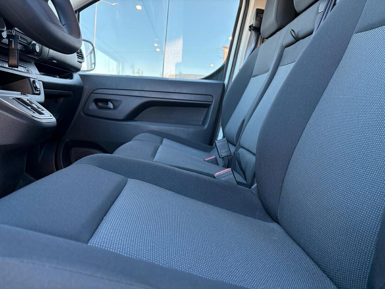 Peugeot Expert 50 kWh PL-TN PREMIUM Standard SPOTICAR