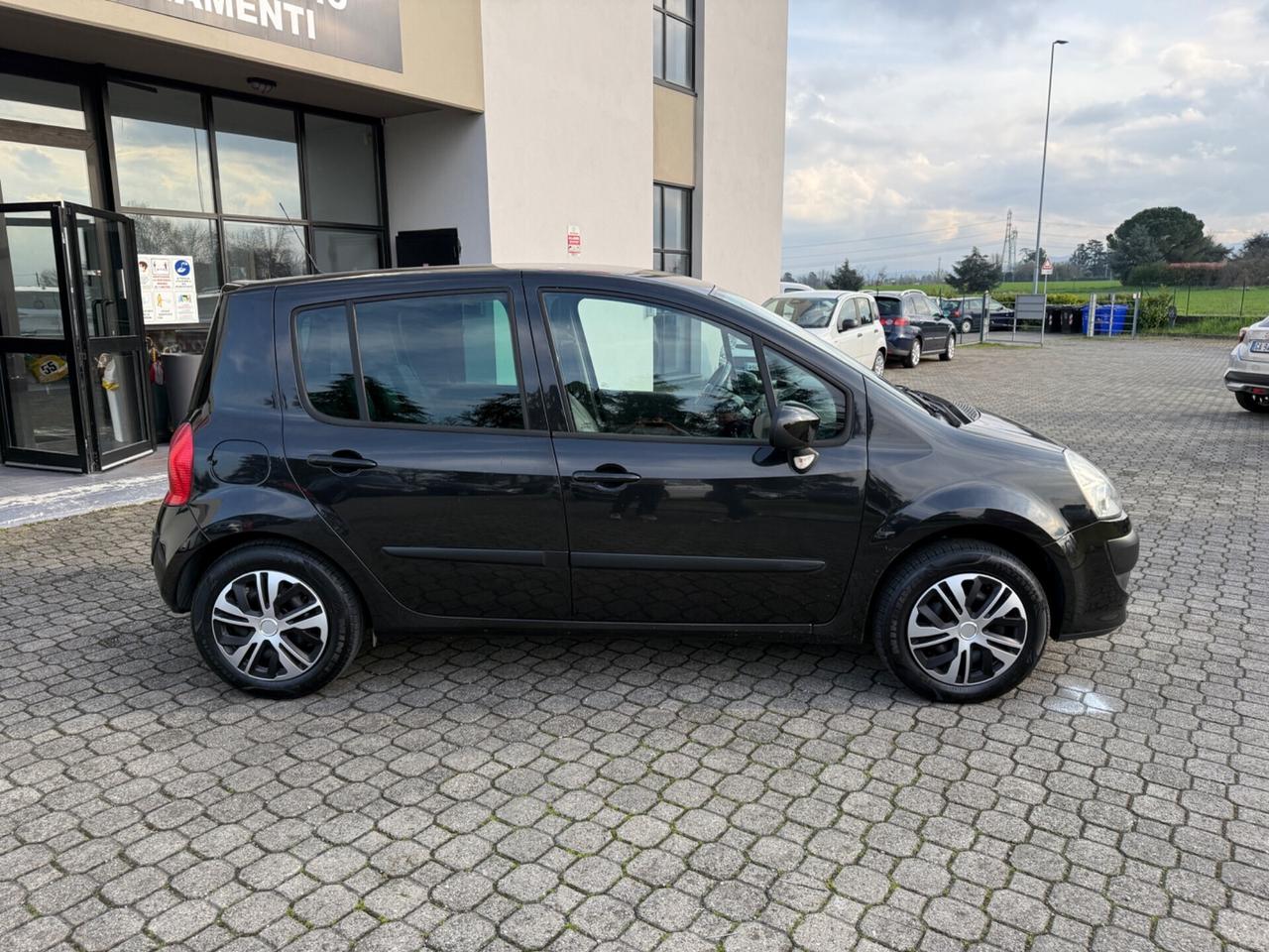 Renault Modus 1.2 b.|NEOPATENTATI