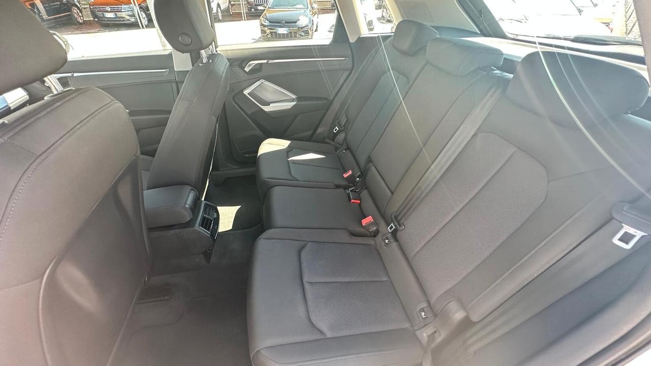 Audi Q3 2.0 TDI 150 CV S tronic Business KM CERTIFICATI