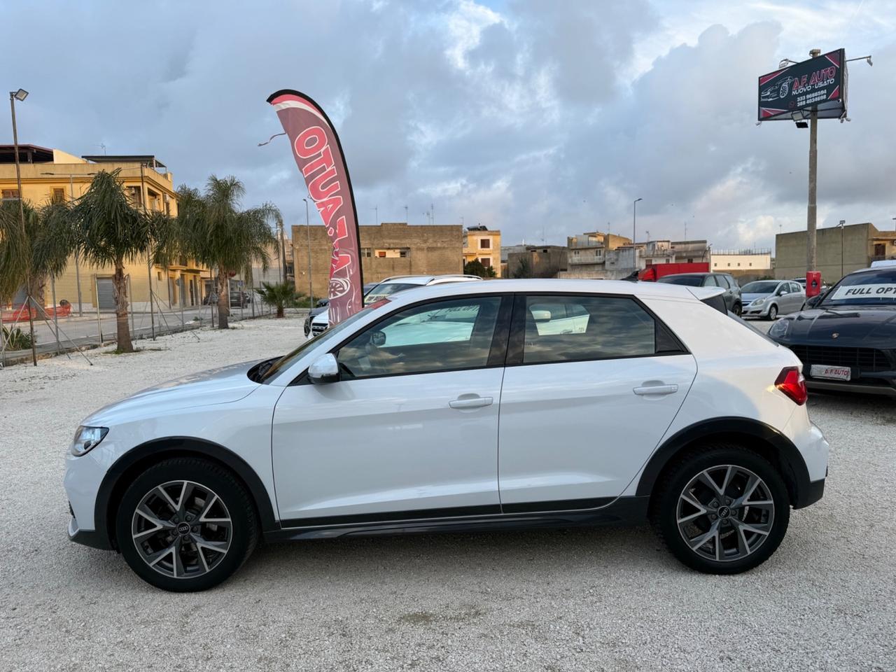 Audi A1 citycarver 30 TFSI Identity Contrast