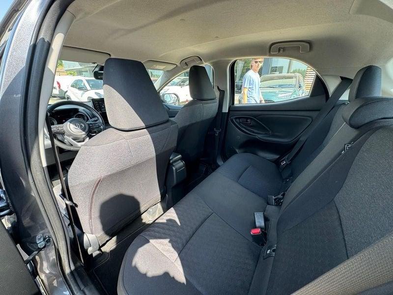 Toyota Yaris Hybrid Active MY22
