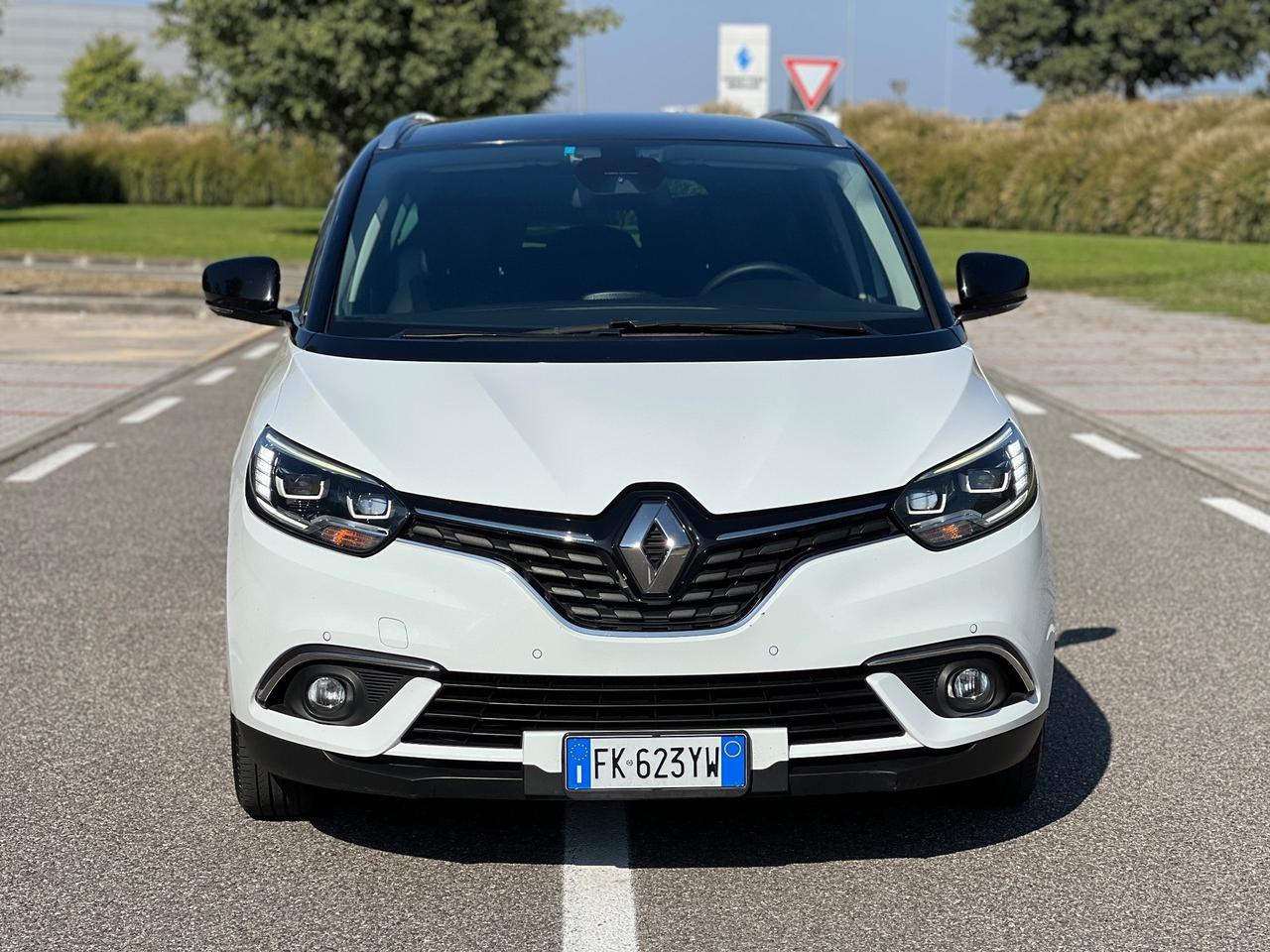 Renault Grand Scenic dCi 8V 110 CV EDC Energy Bose