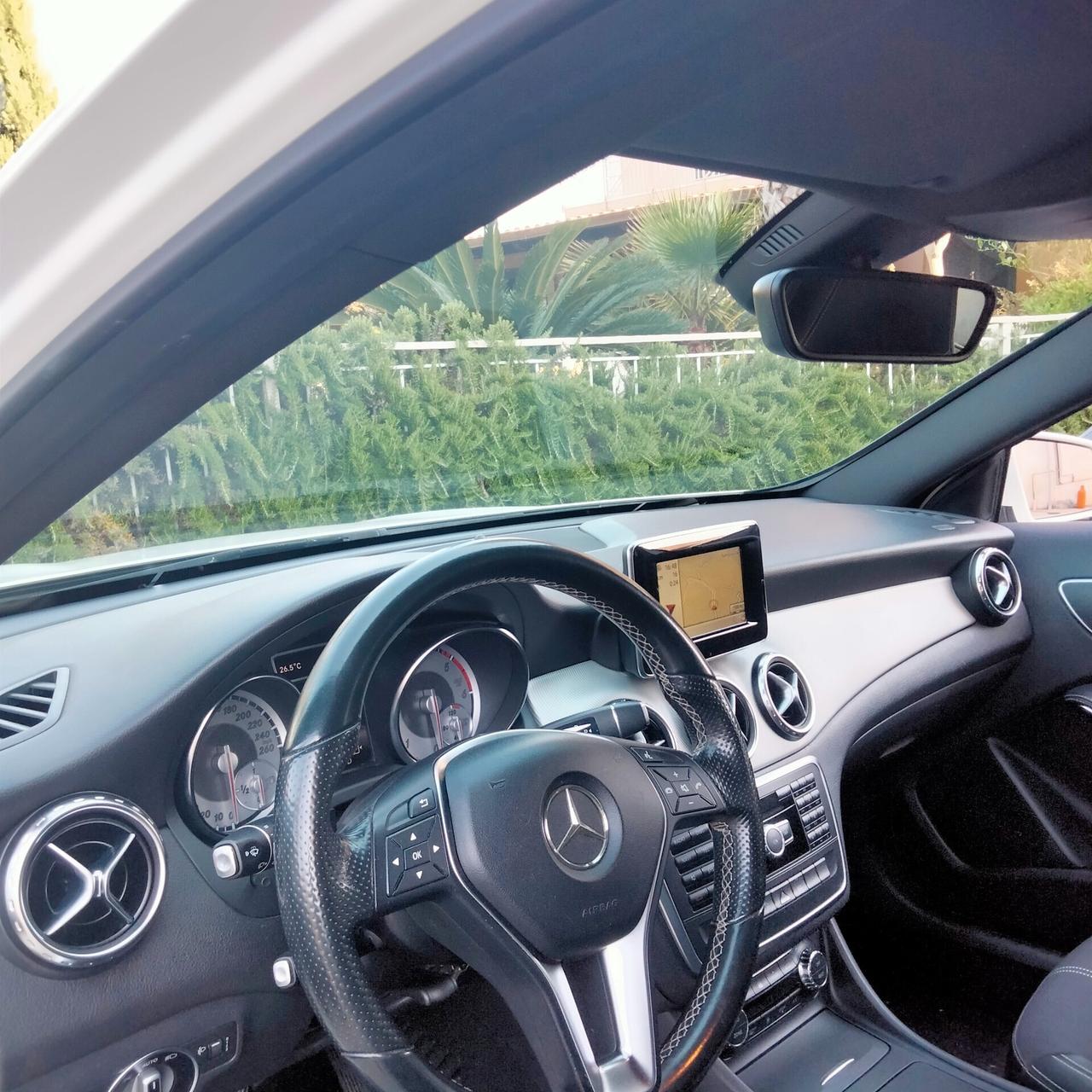 Mercedes-benz GLA 220 GLA 220 CDI Automatic Premium
