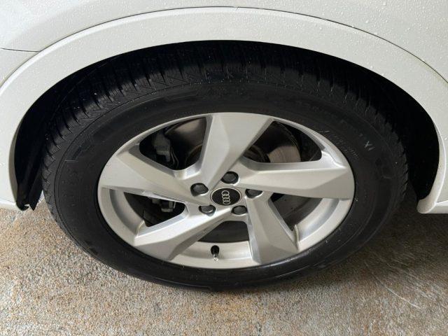 AUDI Q3 2.0 TDI quattro Business Plus