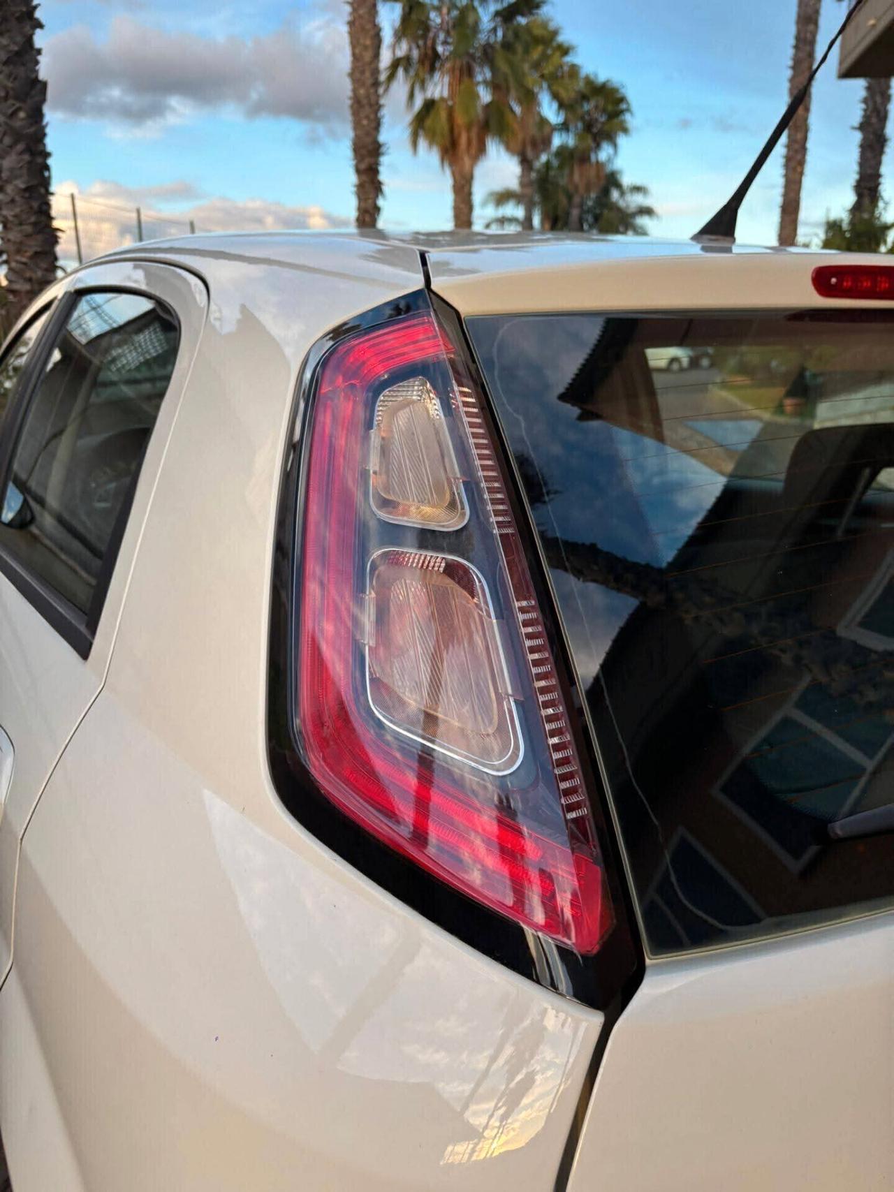 Fiat Punto 1.3 MJT II 75 CV 5 porte Lounge*//