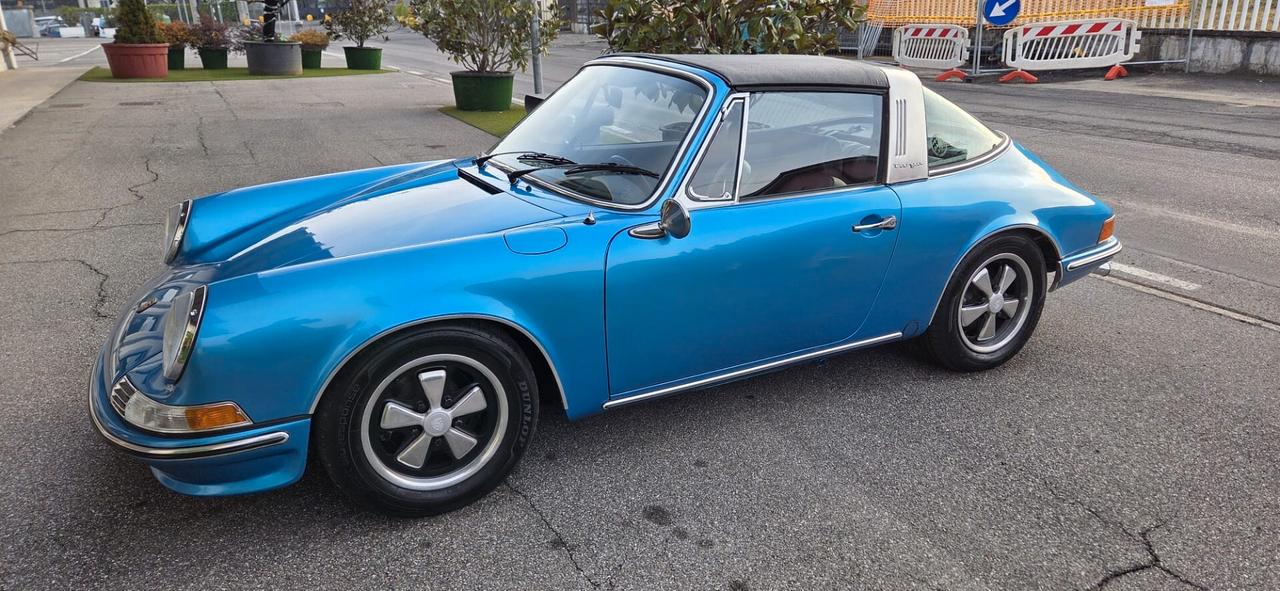 Porsche 911 2400T Targa Asi Restauro Ölklappe