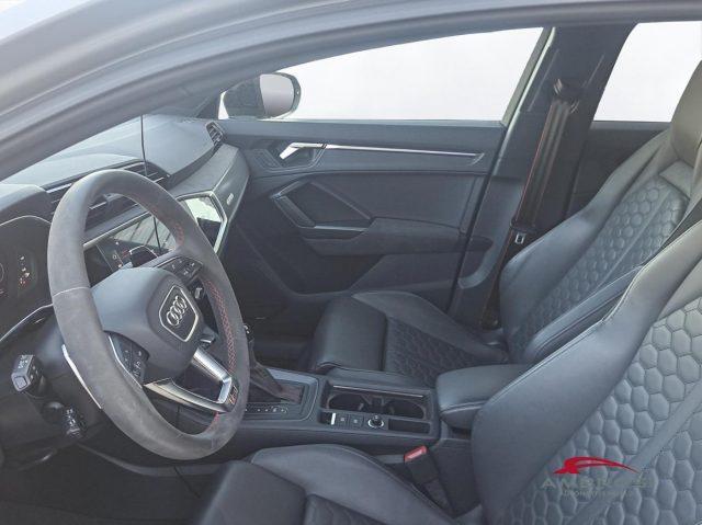 AUDI RS Q3 2.5 quattro s-tronic