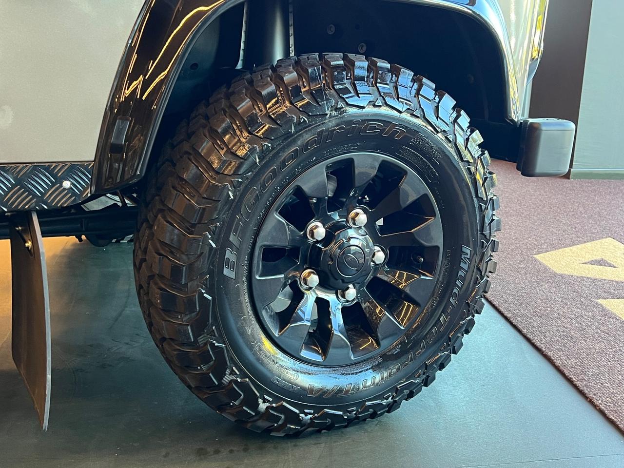 Land Rover Defender 110 2.4 TD4 S.W. Limited Edition Nara Bronze