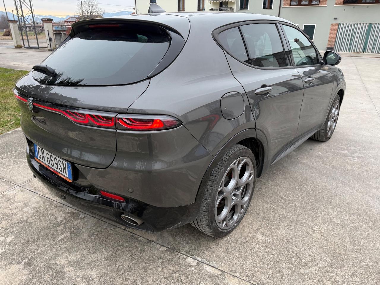 Alfa Romeo Tonale 1.3 280 CV PHEV AT6 Q4 Veloce