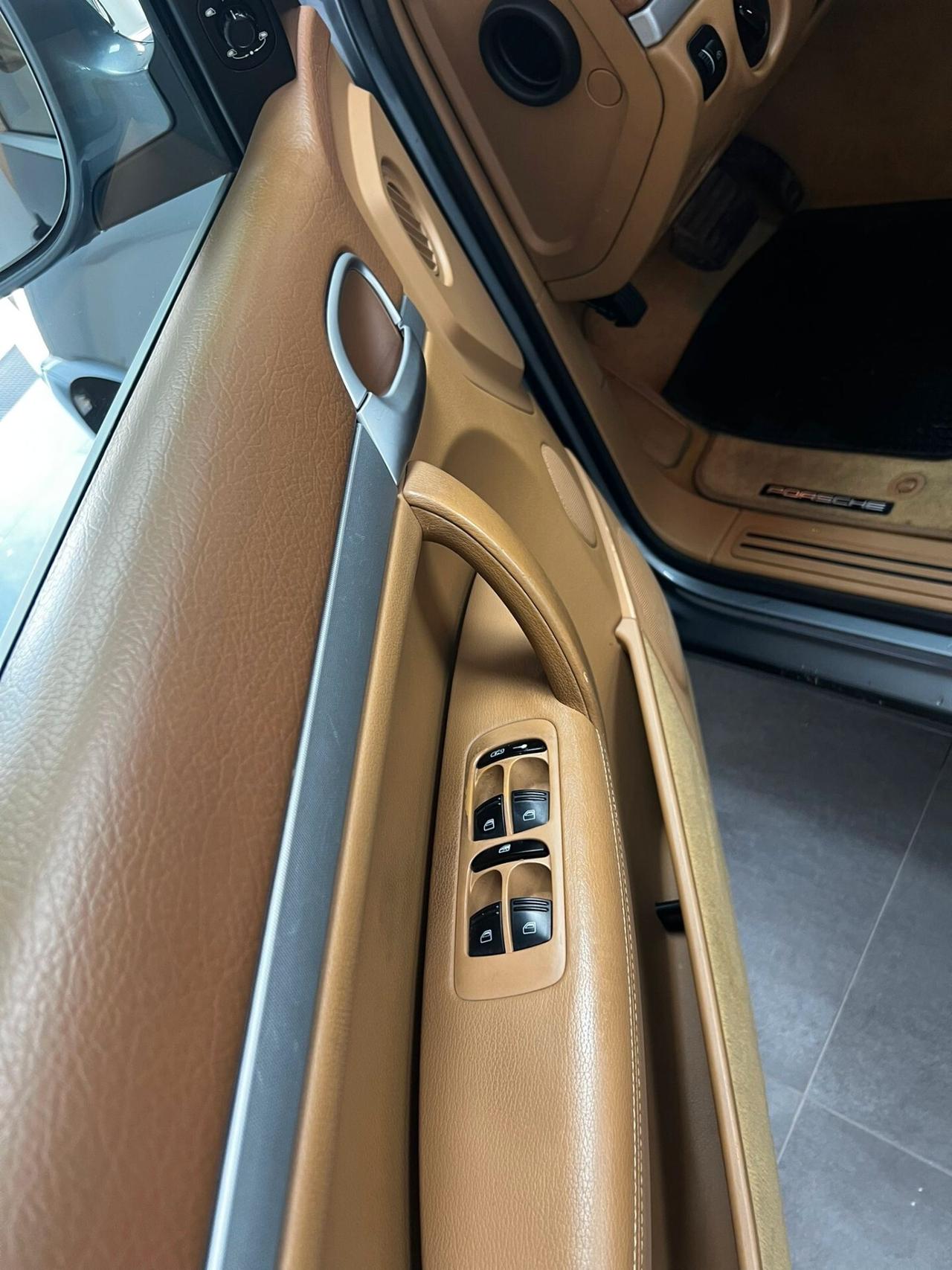 Porsche Cayenne 3.2 V6 cat