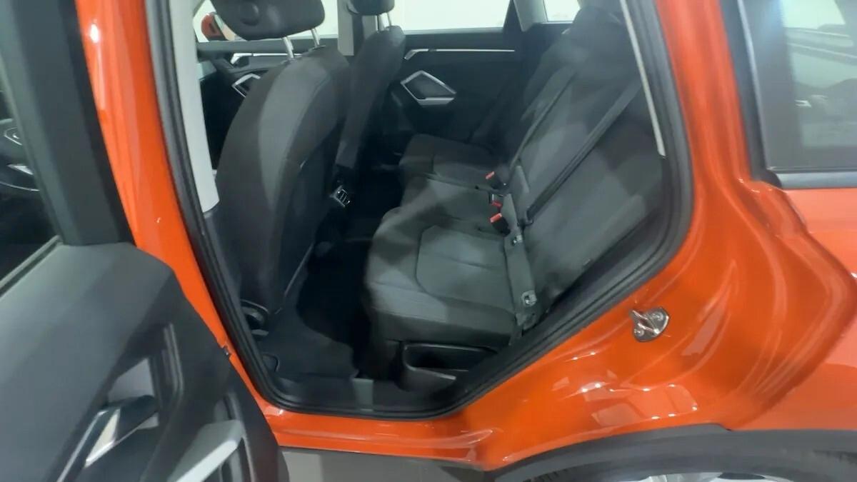 Audi Q3 35 TDI S tronic Business