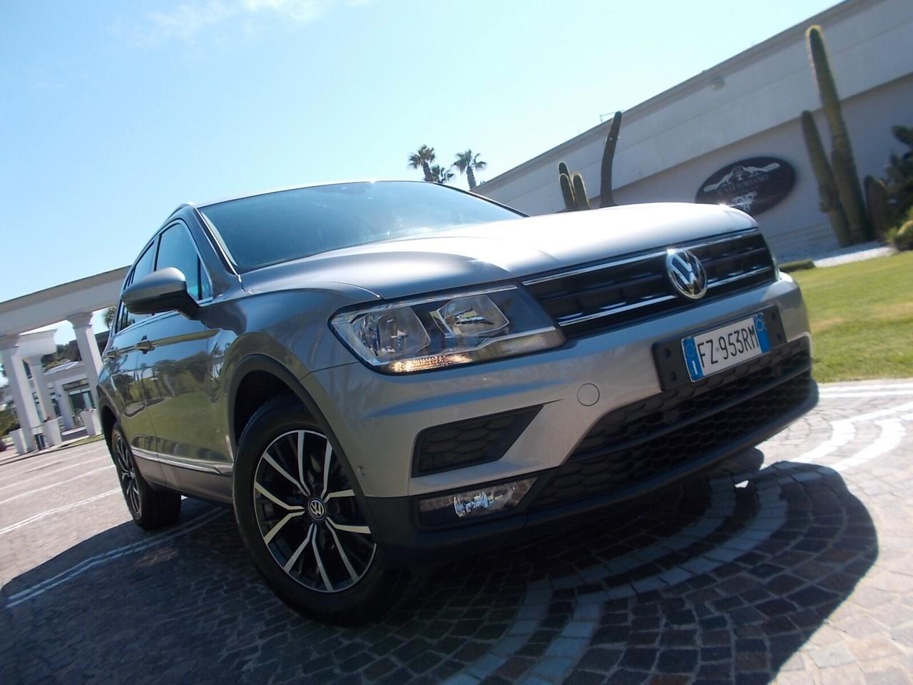 Volkswagen Tiguan 2.0 TDi DSG *FULL OPT* daVETRINA