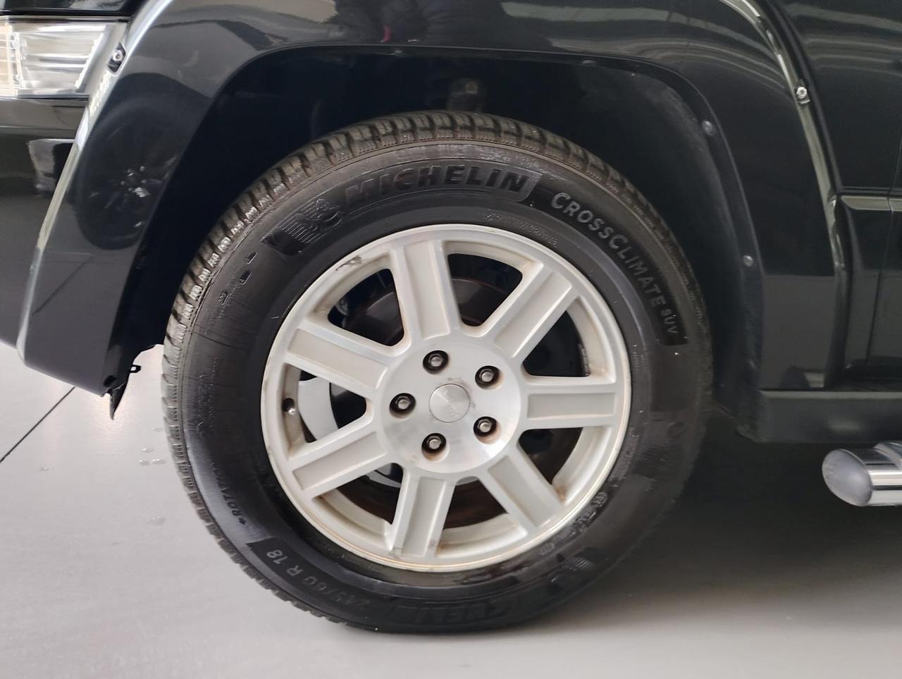 Jeep Commander 3.0 CRD DPF Overland