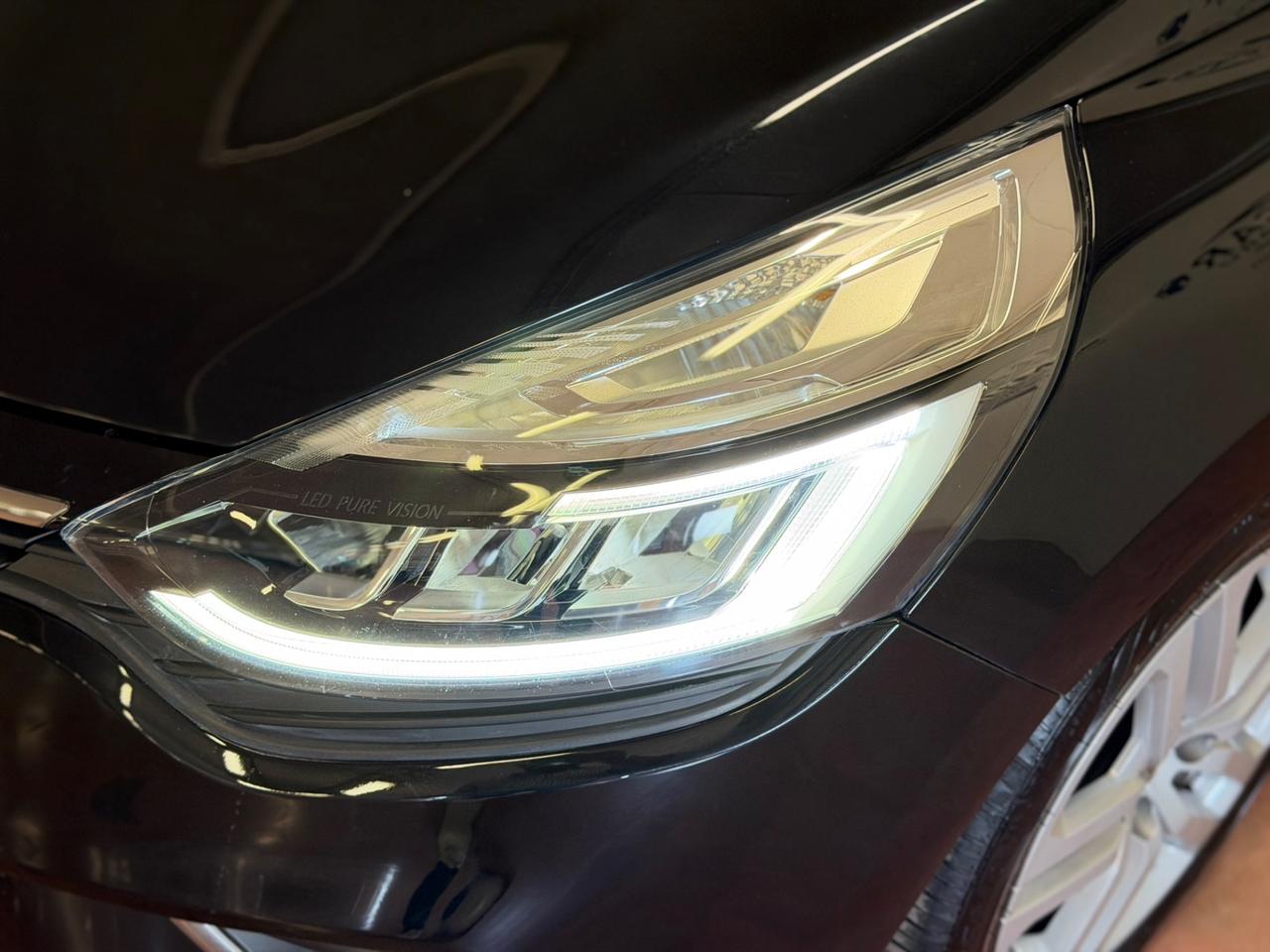 Renault Clio dCi 8V 90 CV 5 porte Moschino Intens