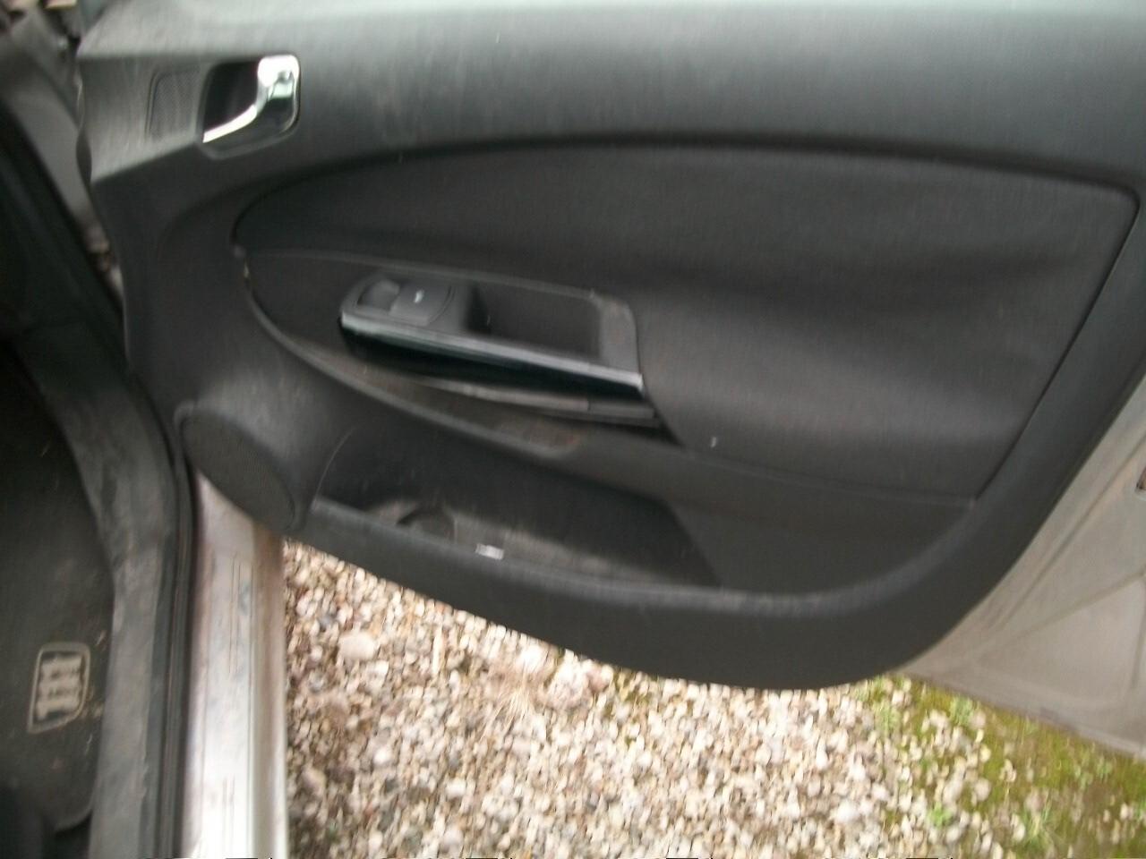 Opel Corsa DEL 23/03/2010 05 PORTE 1.3 CDTI KW 55 HP 75 MULTIGET KM 216900