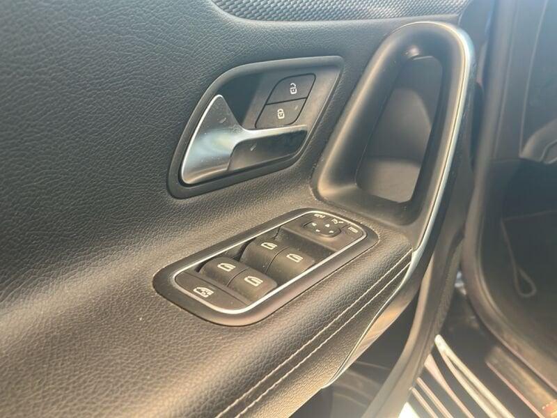 Mercedes-Benz Classe A A 180 d Automatic Sport