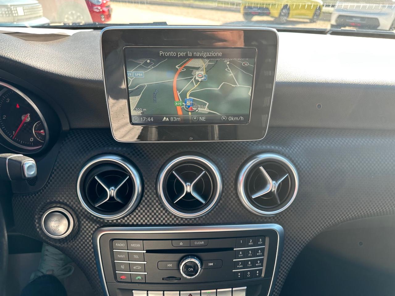 Mercedes-benz A 180 A 180 d Automatic Sport
