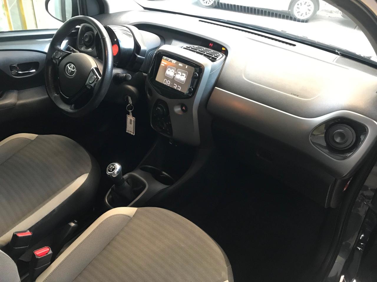 Toyota Aygo 1.0 VVT-i 72 CV 5 porte x-play