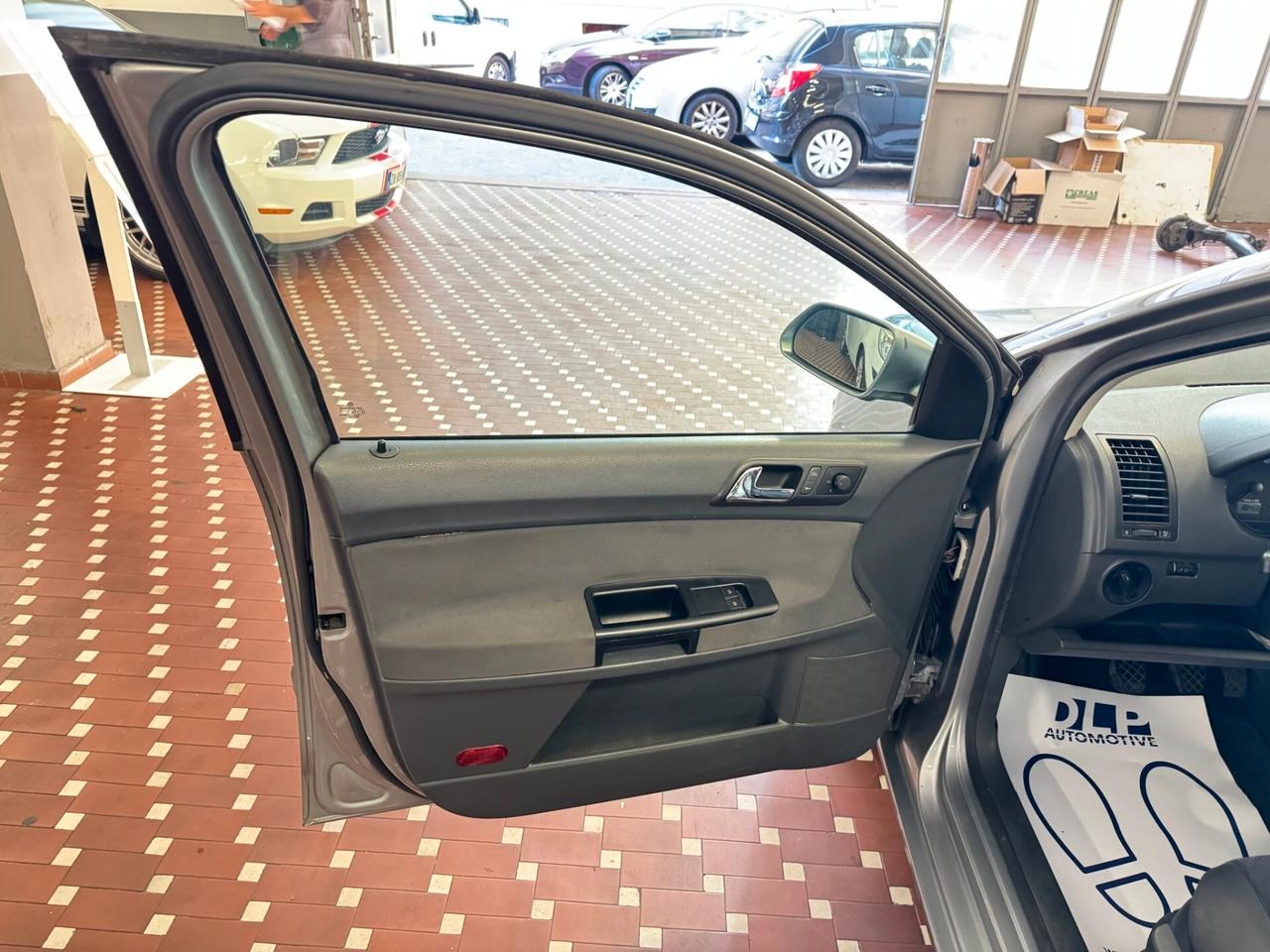 Volkswagen Polo 1.2/64CV 12V 5p. Comfortline - NEOPATENTATI