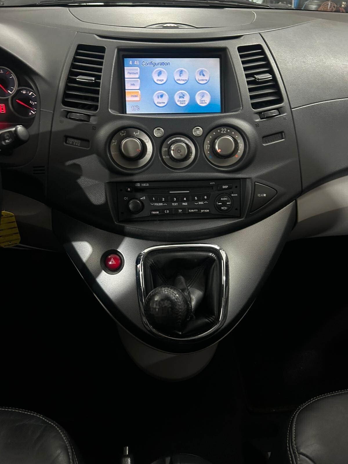 Mitsubishi Grandis 2.0 DI-D 7 posti Intense