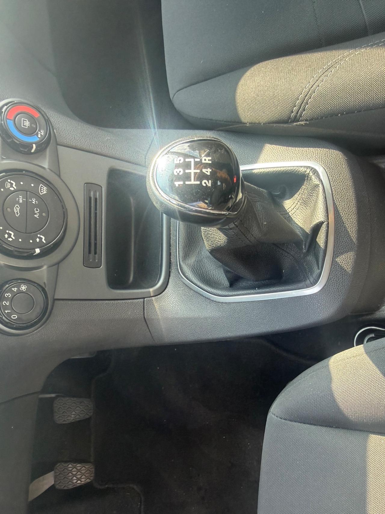 Ford Fiesta 1.2 60CV 5 porte Titanium