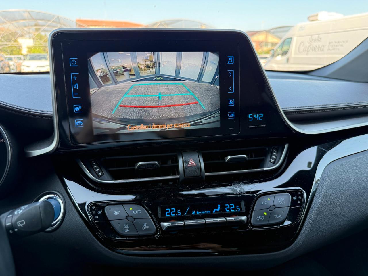 Toyota C-HR 1.8 Hybrid E-CVT Lounge