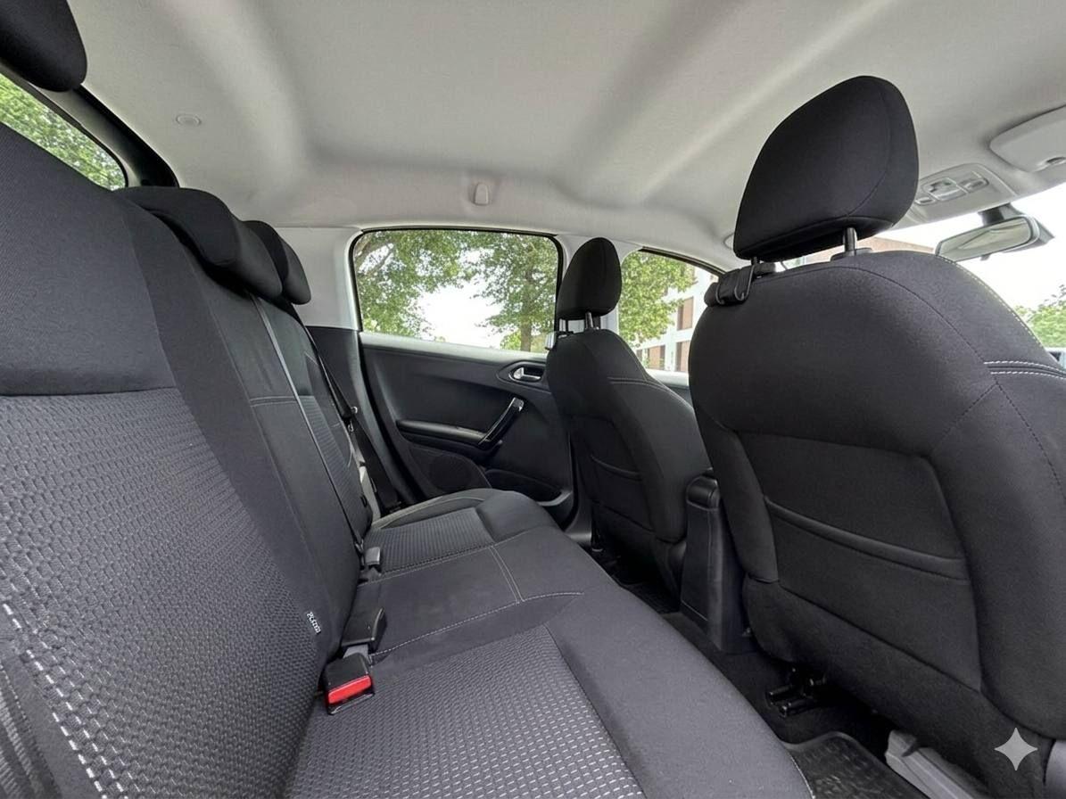 Peugeot 208 1.2 puretech Allure 82cv 3p