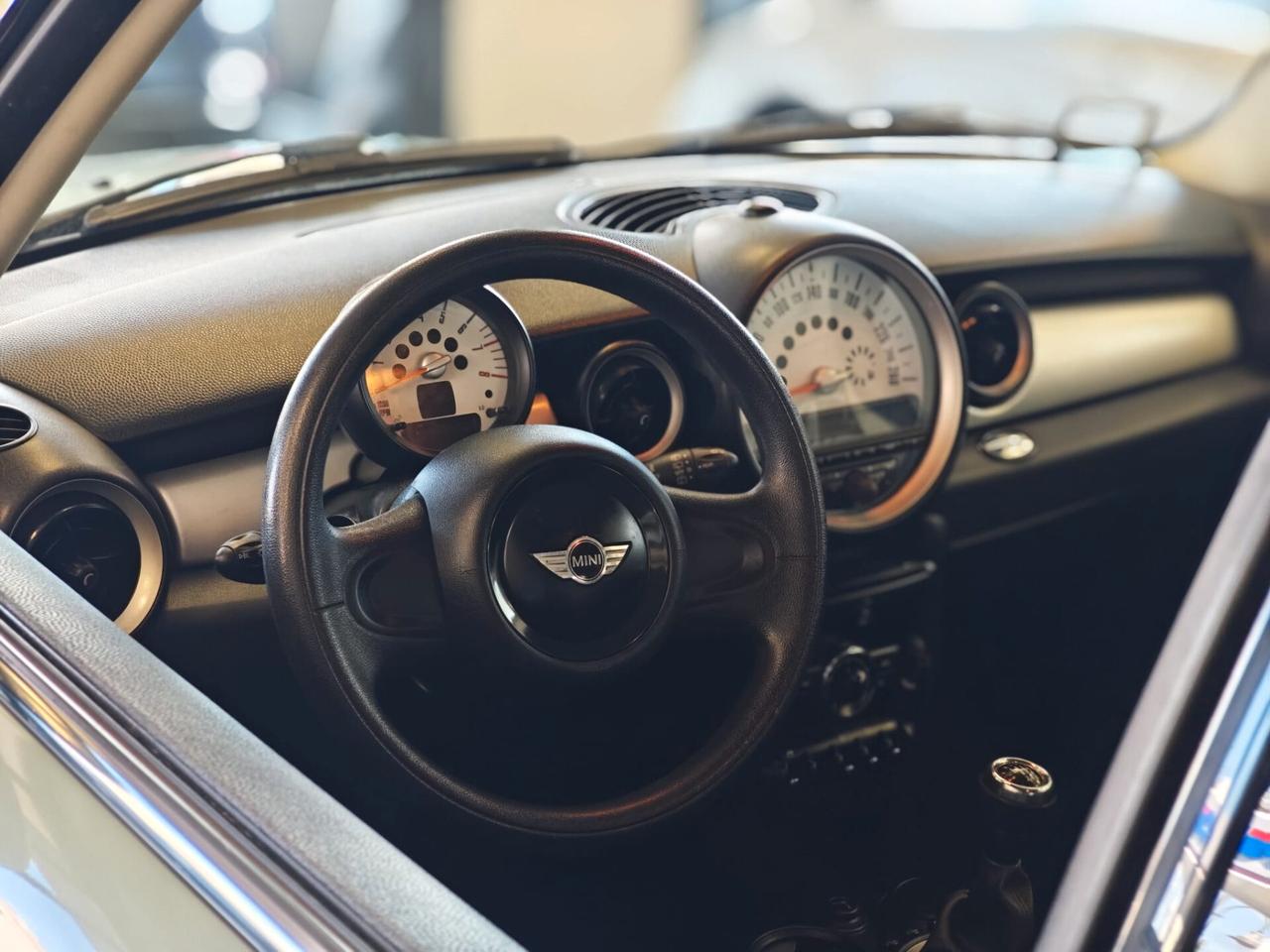 Mini 1.6 16V One (55kW)