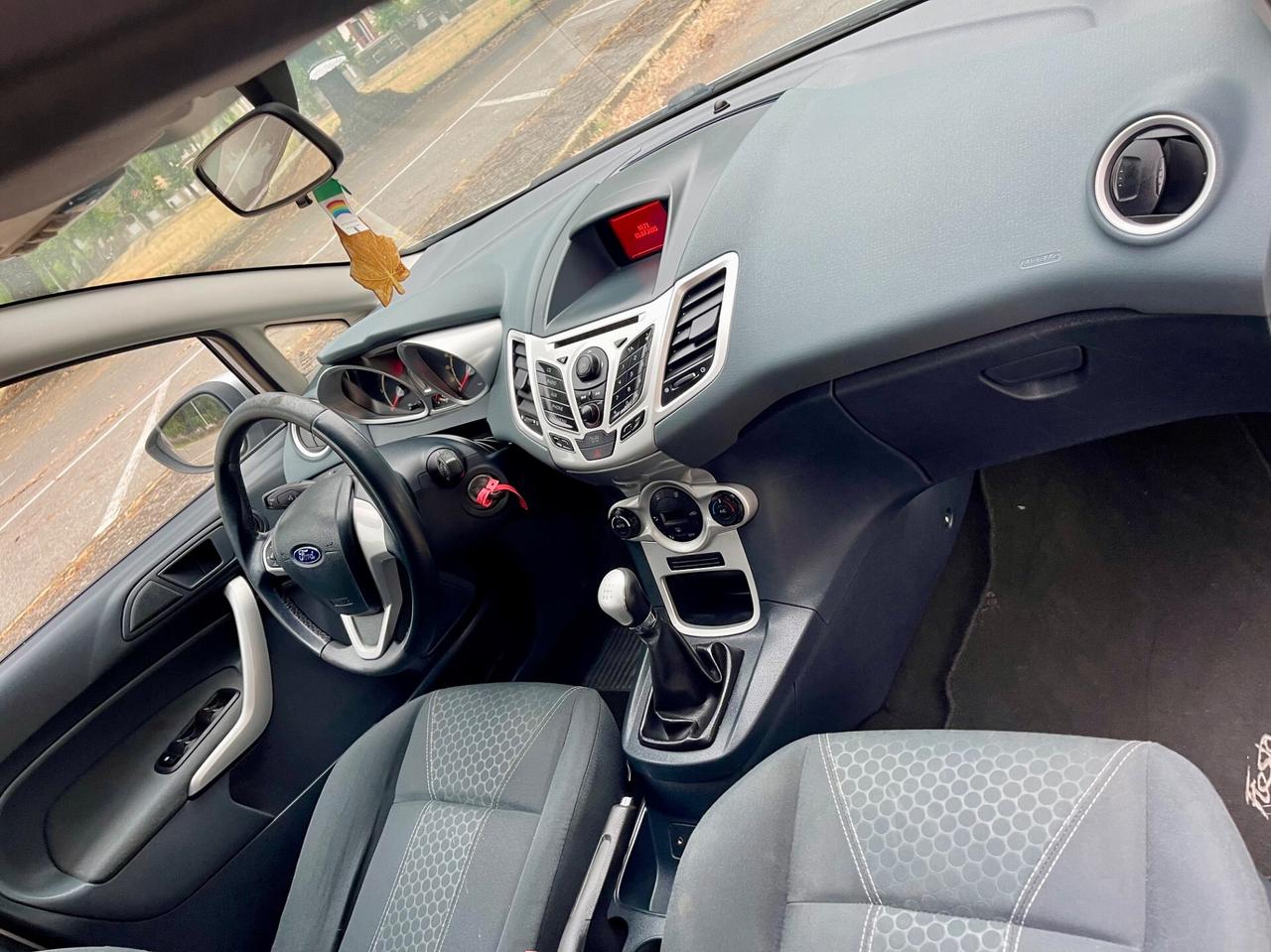 Ford Fiesta 1.4 TDCi 5p. Titanium