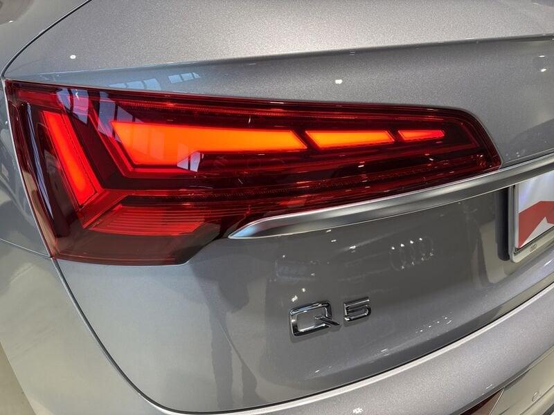 Audi Q5 40 2.0 tdi mhev 12V S line quattro s-tronic 204cv