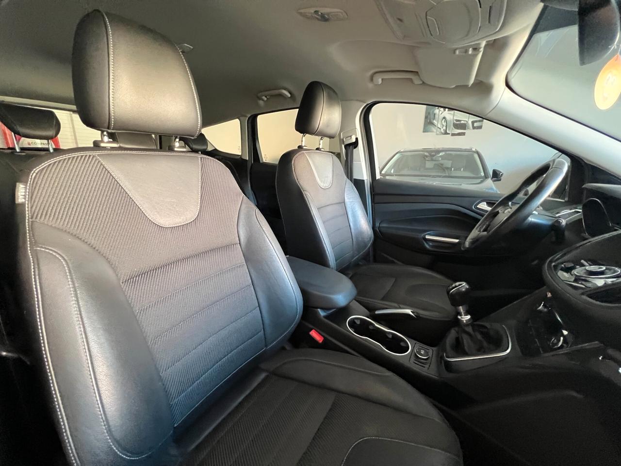 Ford Kuga 2.0 TDCI 120 CV S&S 2WD Titanium