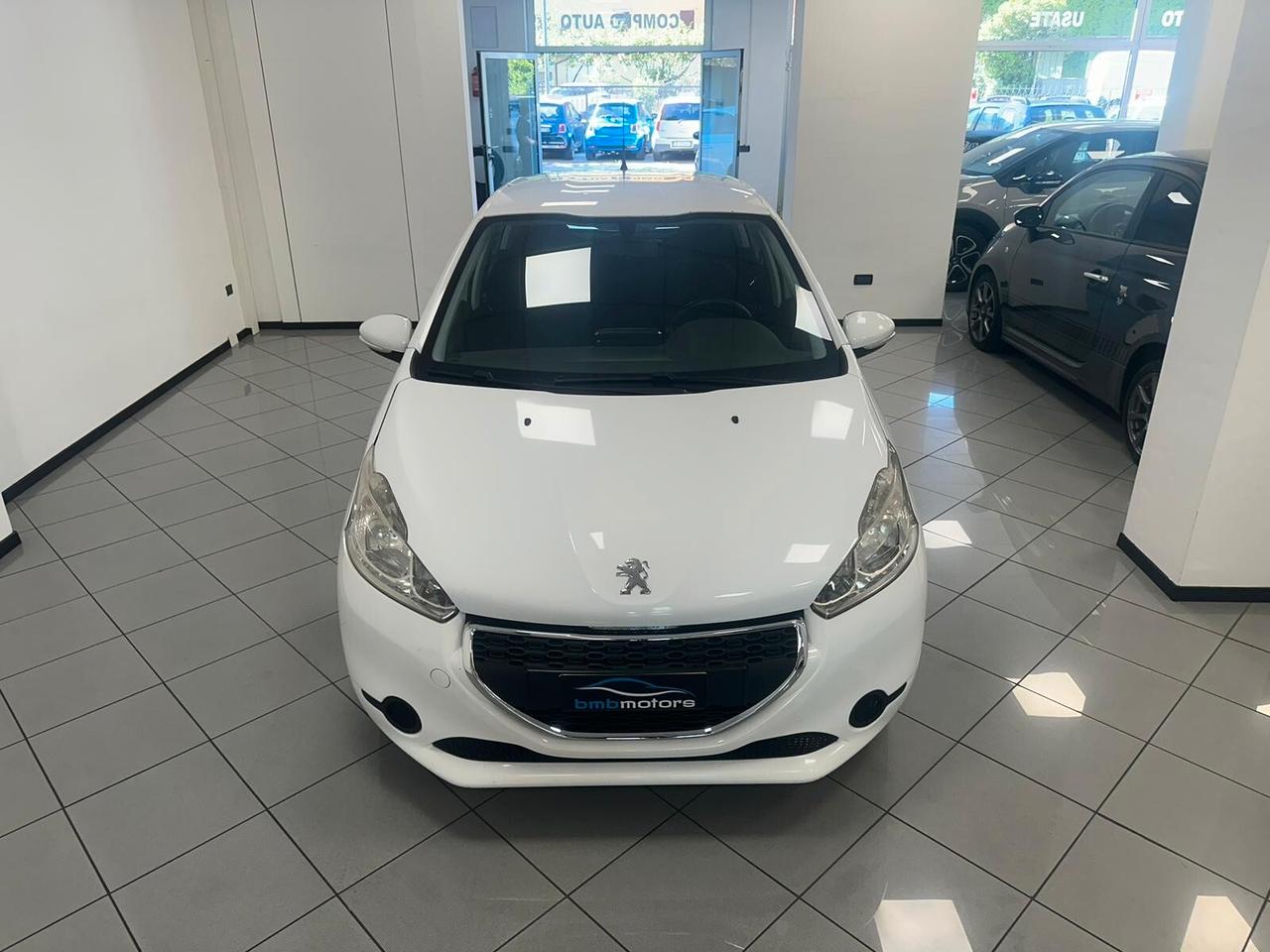 Peugeot 208 1.2 VTi 82 CV 5 porte Allure