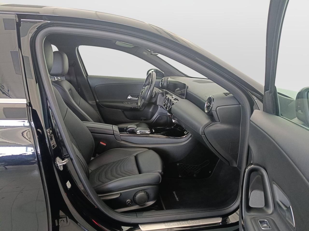 Mercedes-Benz Classe A - W177 2018 - A 180 d Sport Light auto