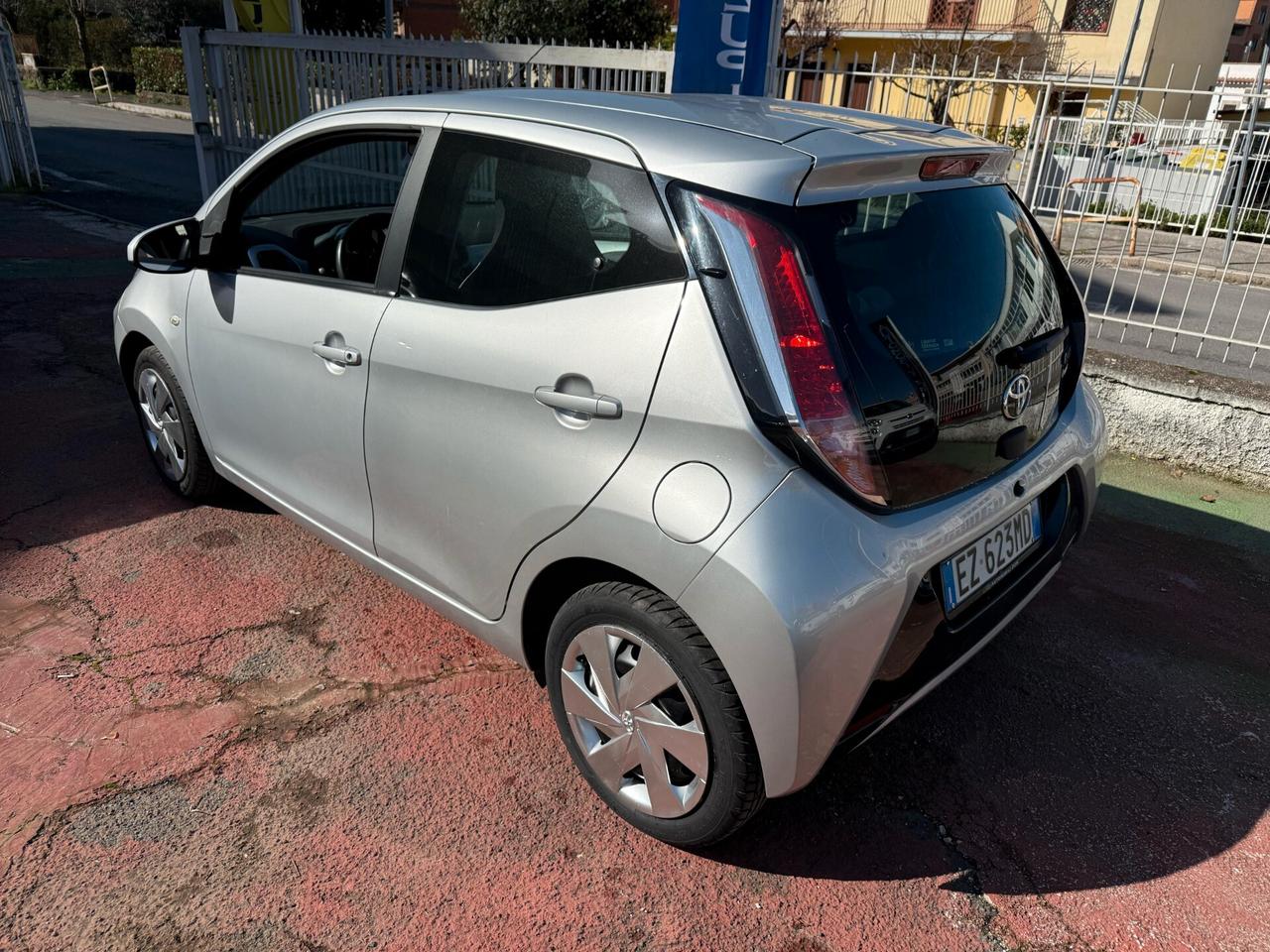 TOYOTA AYGO *ADATTA PER NEOPATENTATI