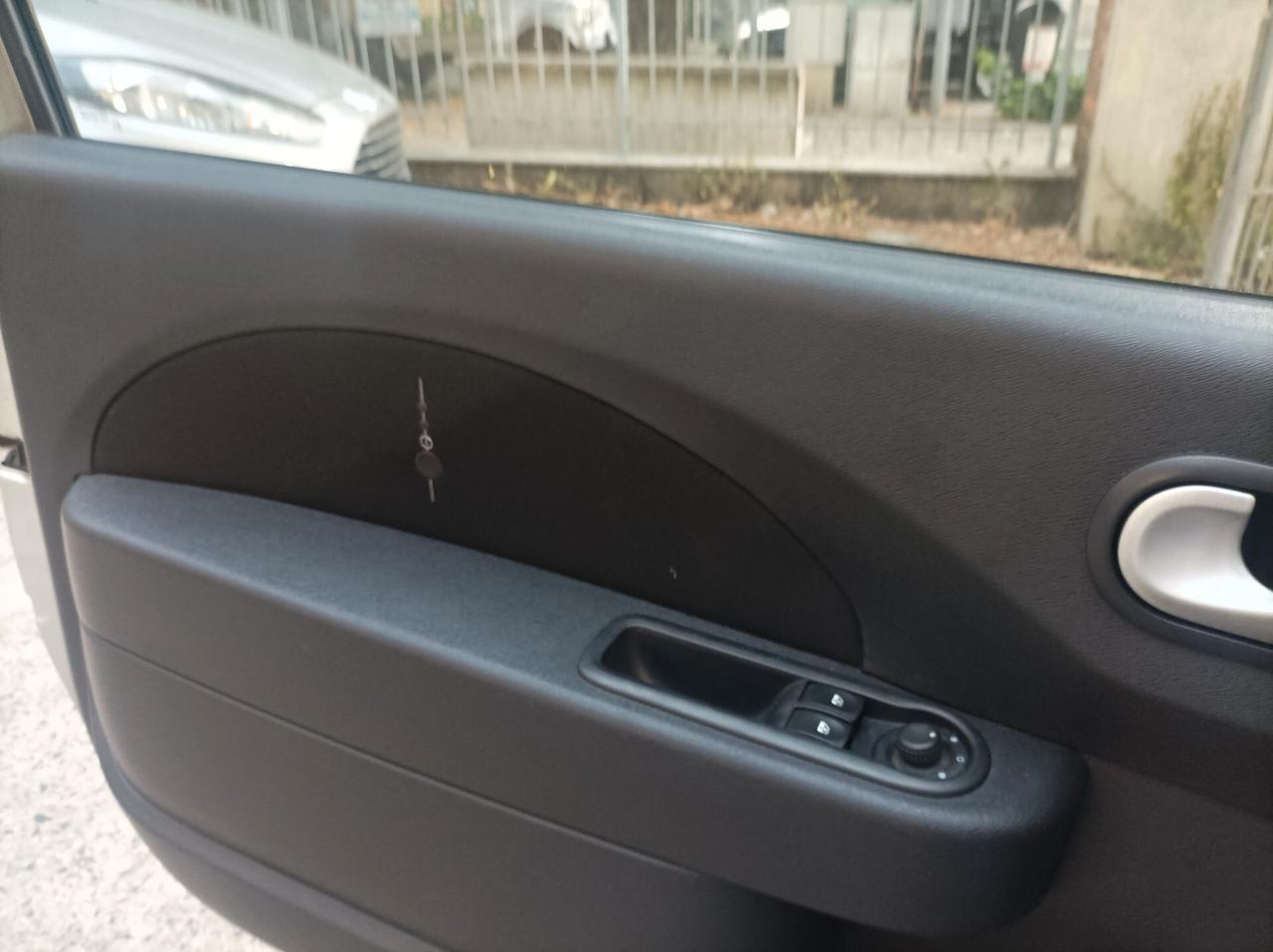Renault Twingo BENZ/GPL 1.2 16V LEV Miss Sixty 2011