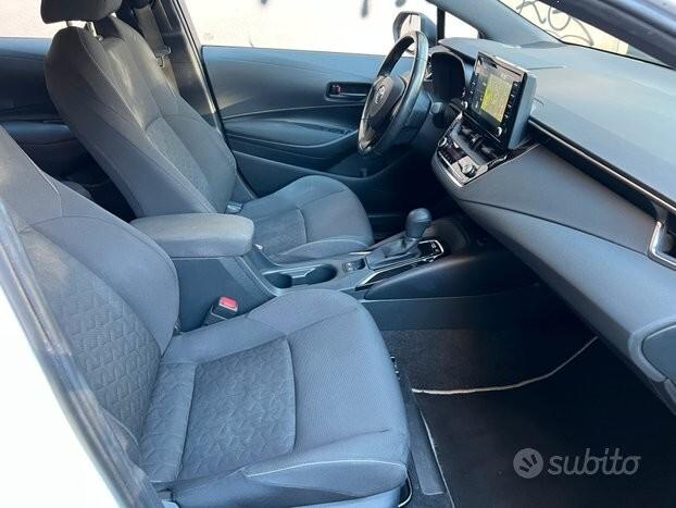 Toyota Corolla Touring Sports 1.8 Hybrid Business