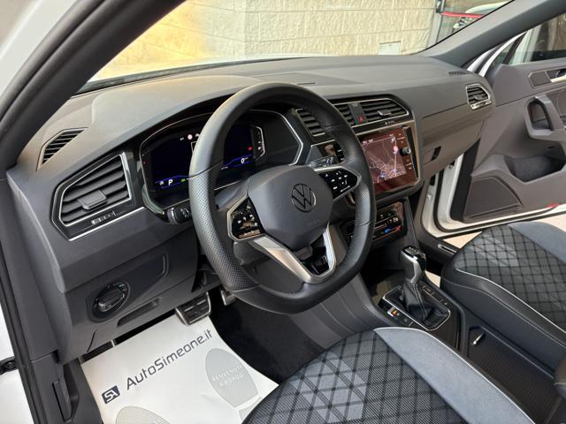 VOLKSWAGEN Tiguan 2.0 TDI 150 CV SCR DSG R-Line LUCI AMBIENTE