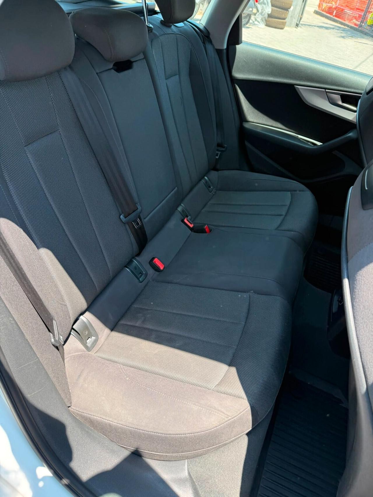 Audi A4 Avant 2.0 TDI 150 CV ultra S tronic