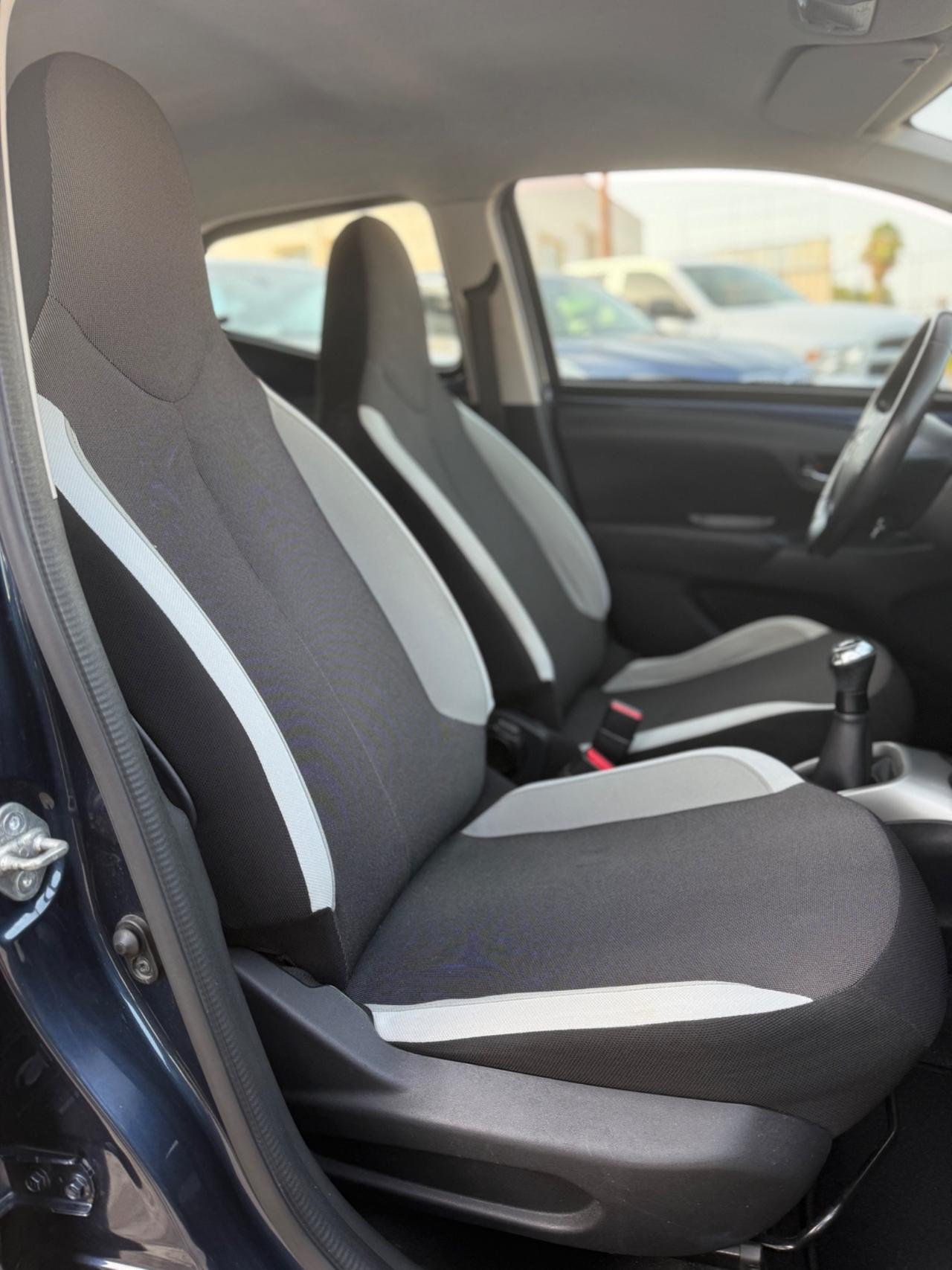Toyota Aygo 1.0 VVT-i 69 CV 5 porte x-play TSS