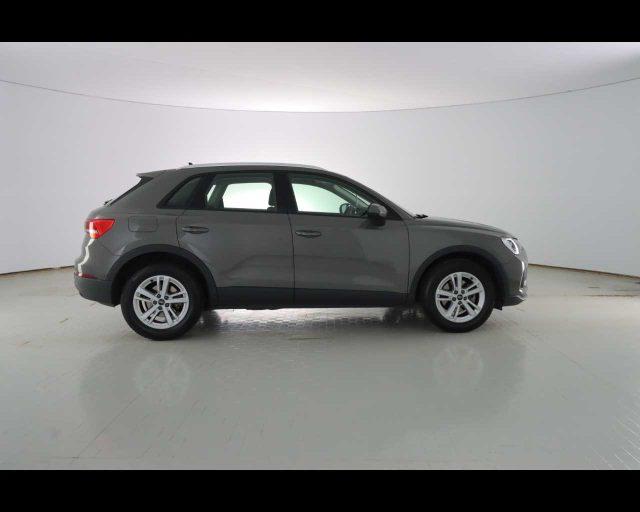 AUDI Q3 35 TFSI S tronic Business