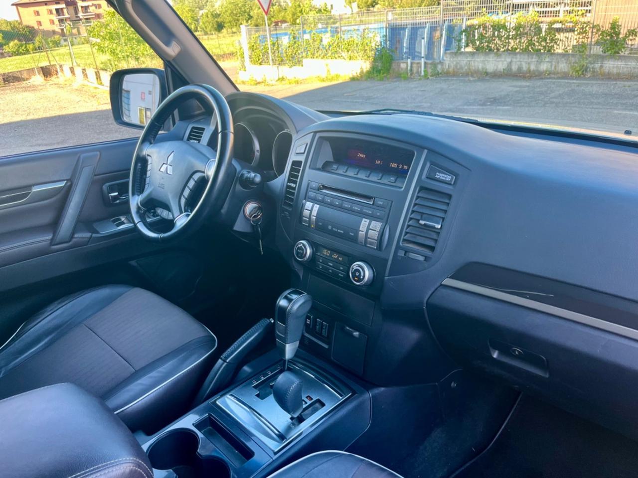 Mitsubishi Pajero 3.2 DI-D aut. Instyle 119.000km 2010 perfetta