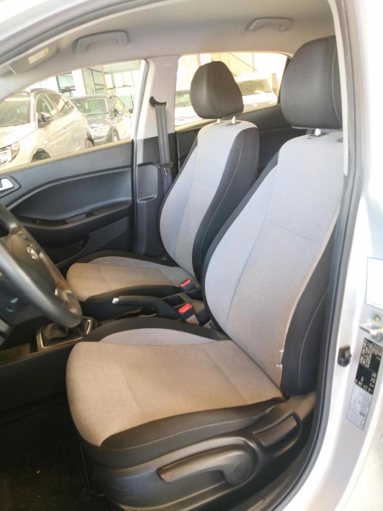 Hyundai i20 1.2 84 CV 5p. ***GRANDINE***TAGLIANDI HYUNDAI***UNIPROPRIETARIO***