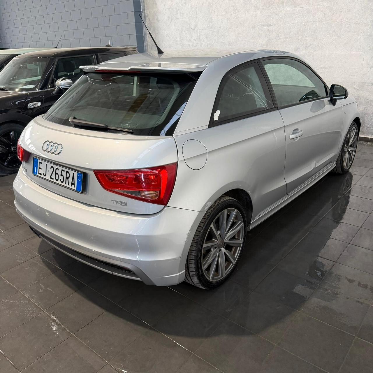 Audi A1 1.4 TFSI S-LINE