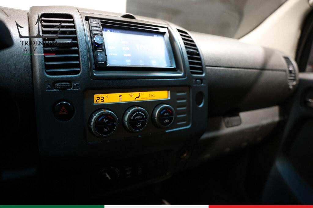 Nissan Navara 2.5 dci d.cab LE 174cv